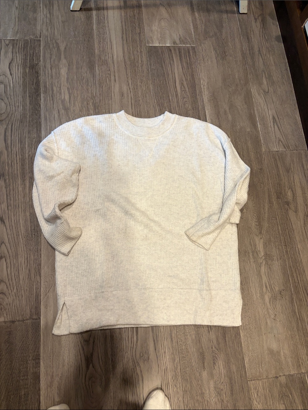 Aerie women’s  Cream Crewneck Sweater XS NEW